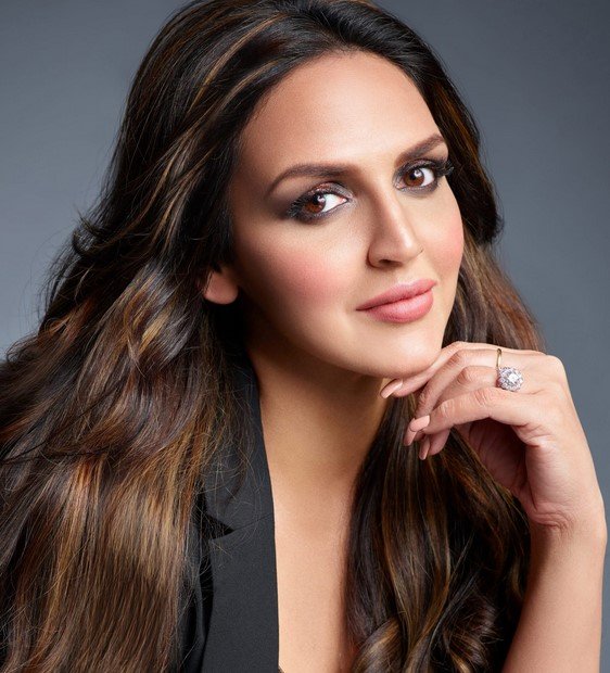 Esha Deol - Wikiunfold.com